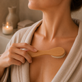 Bluscha Facial Brush in gebruik op het lichaam