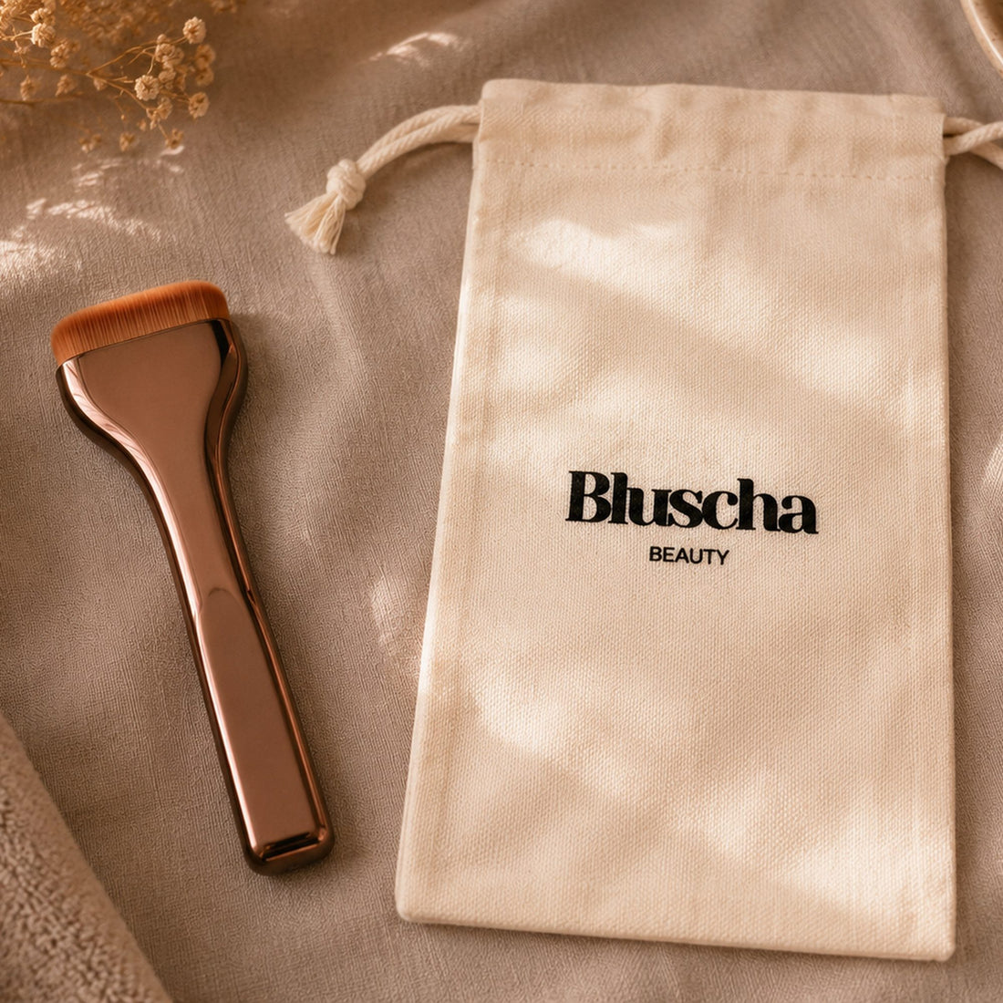 Bluscha Flat Foundation Brush brons met opbergzakje