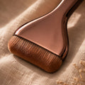 Bluscha Flat Foundation Brush brons close-up