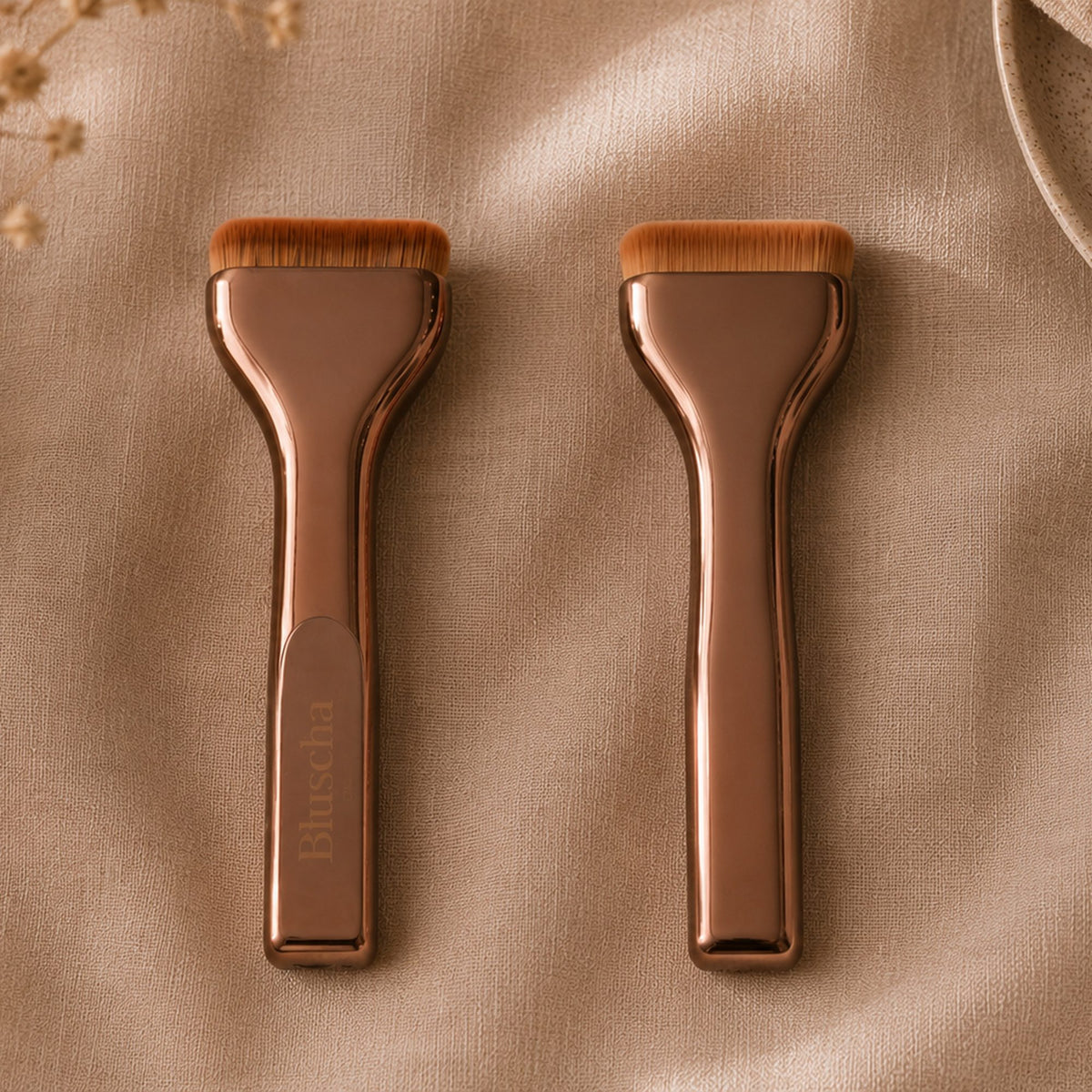 Bluscha Flat Foundation Brush brons voor- en achterzijde