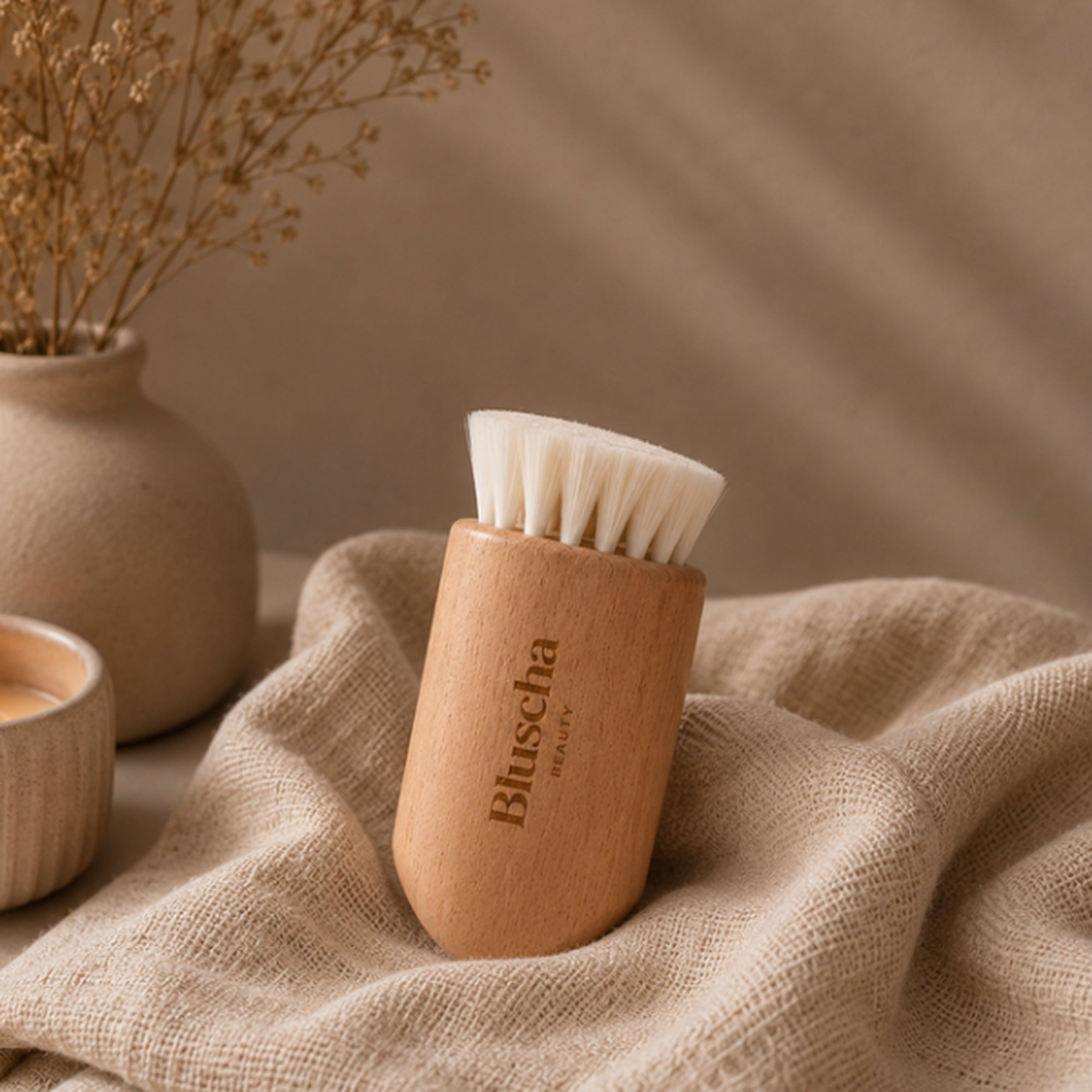 Bluscha® Gezichtsborstel lifestyle productbeeld