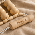 Bluscha® Premium Massageroller met koord in de hand