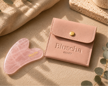 Bluscha® Face Gua Sha – Natuurlijke Rozenkwarts Gezichtsmassager inclusief Luxe Opbergetui